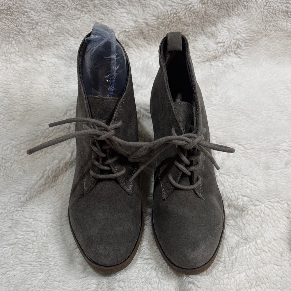 White Mountain Charcoal Lace‎ Up Boots